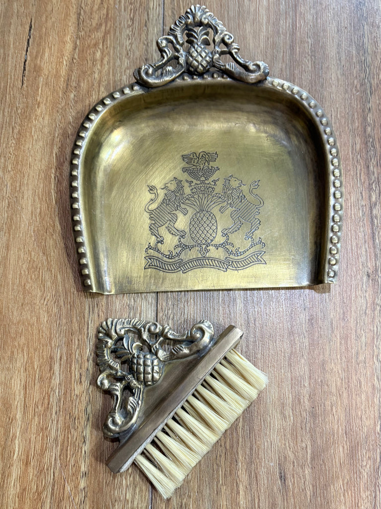 Hotelier Vintage Dust Pan