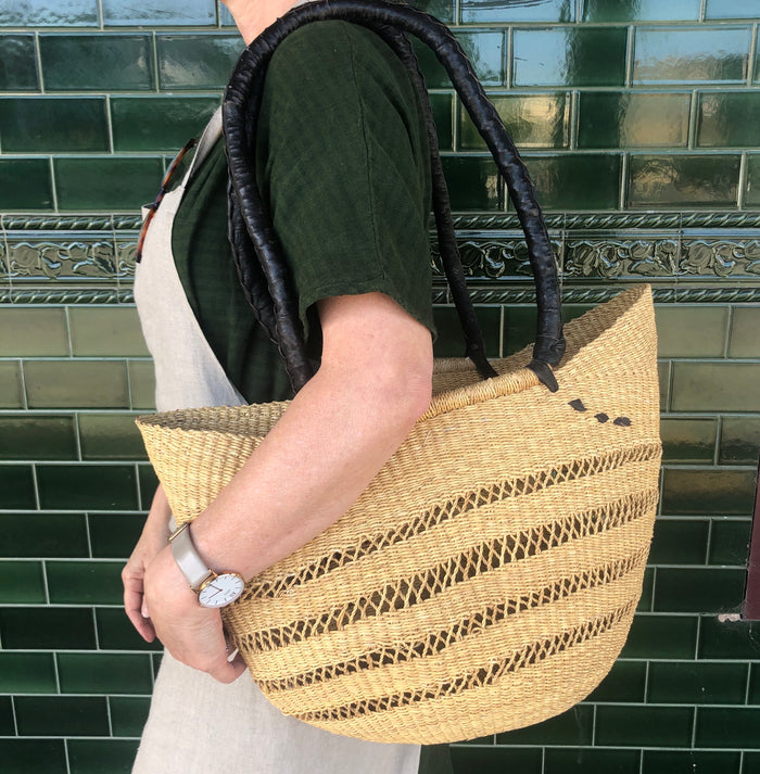 Market Shopper with Long Handle