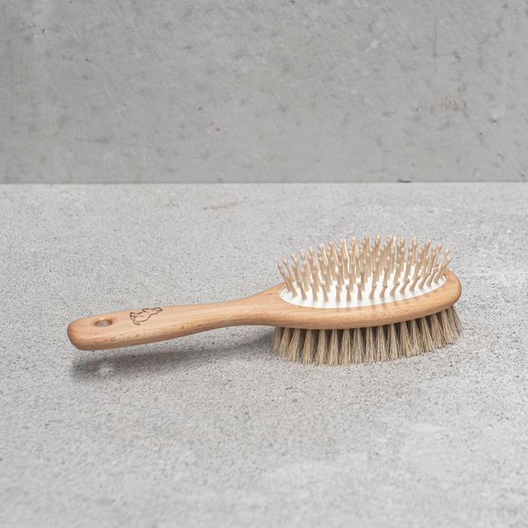 Animal Brush Wood & Hair