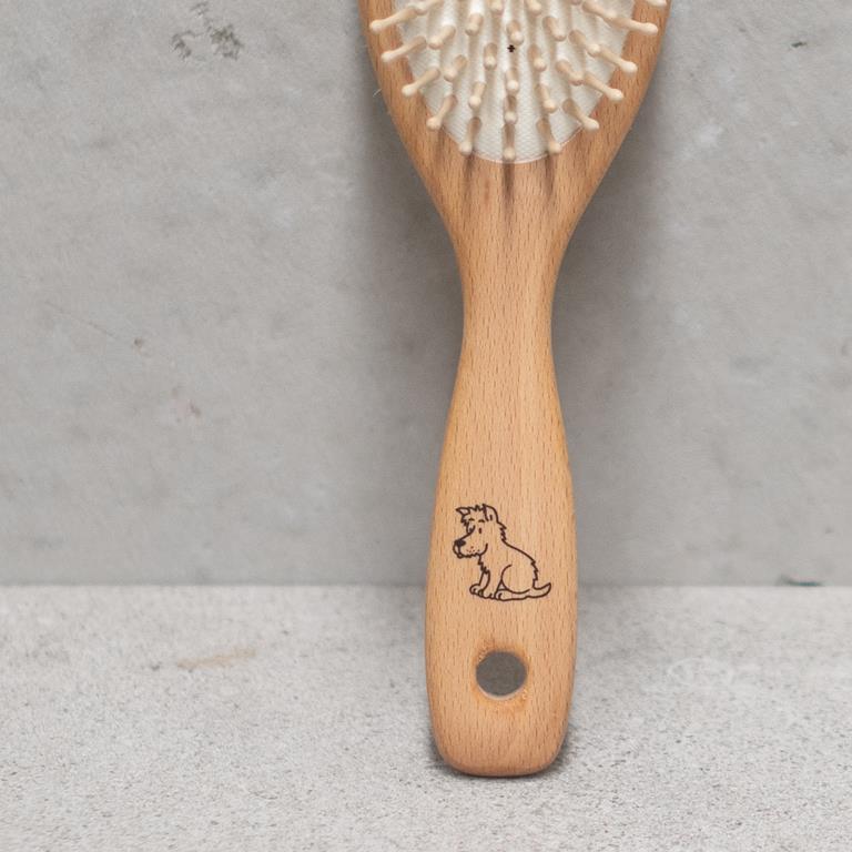 Animal Brush Wood & Hair