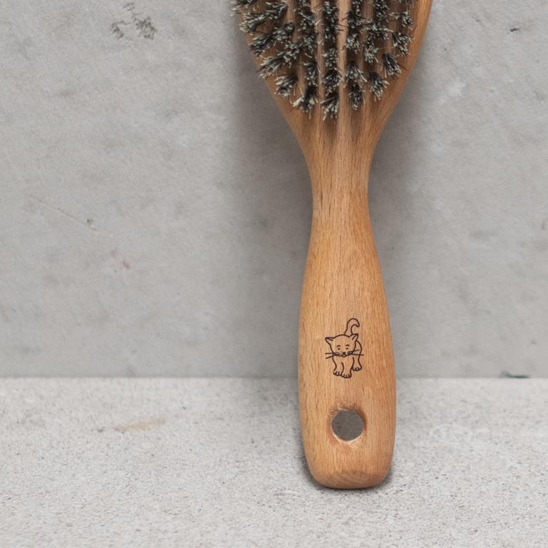 Animal Brush Wood & Hair