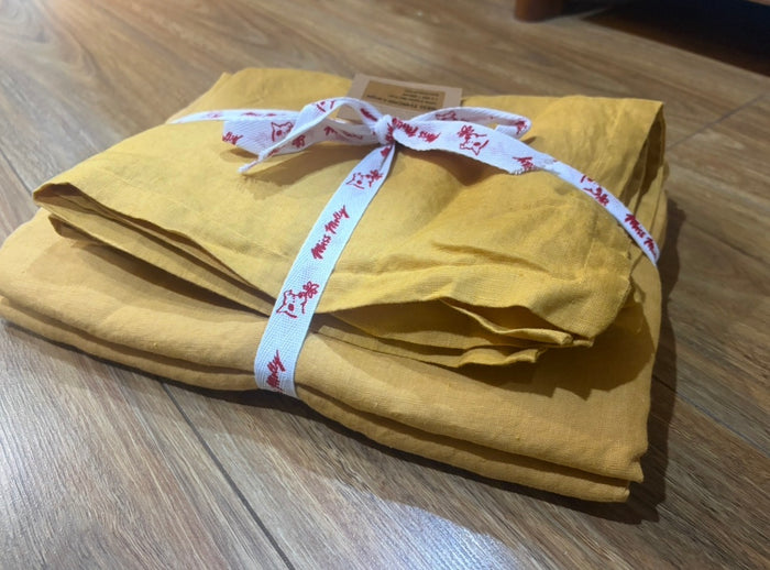 "Le Soleil" Throw and Pillowcase Set