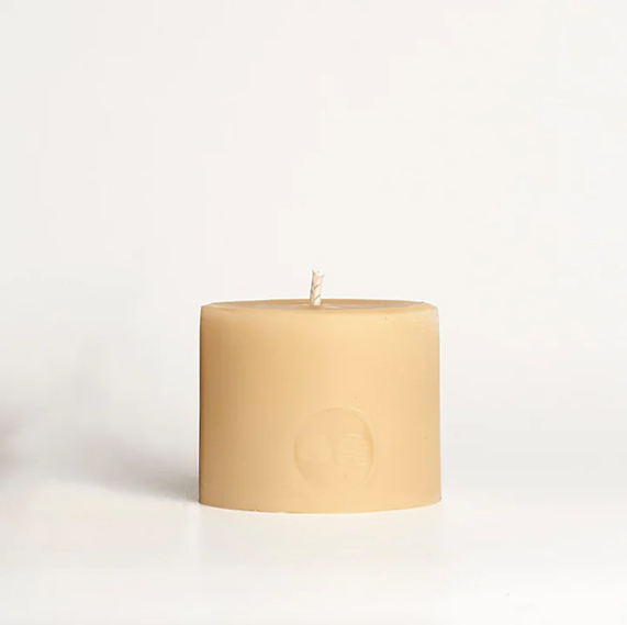 Queen B Squat Pillar Beeswax Candle | 40hr Burn Time